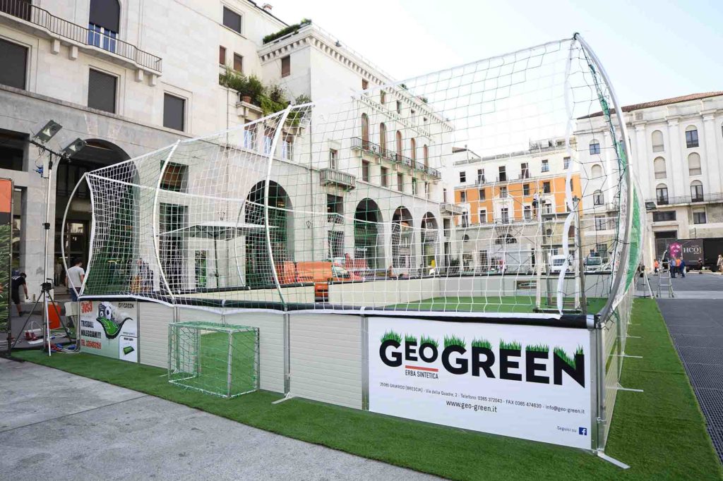 Campi sportivi in erba sintetica